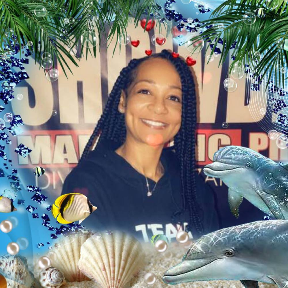 Meet your Posher, Brenda